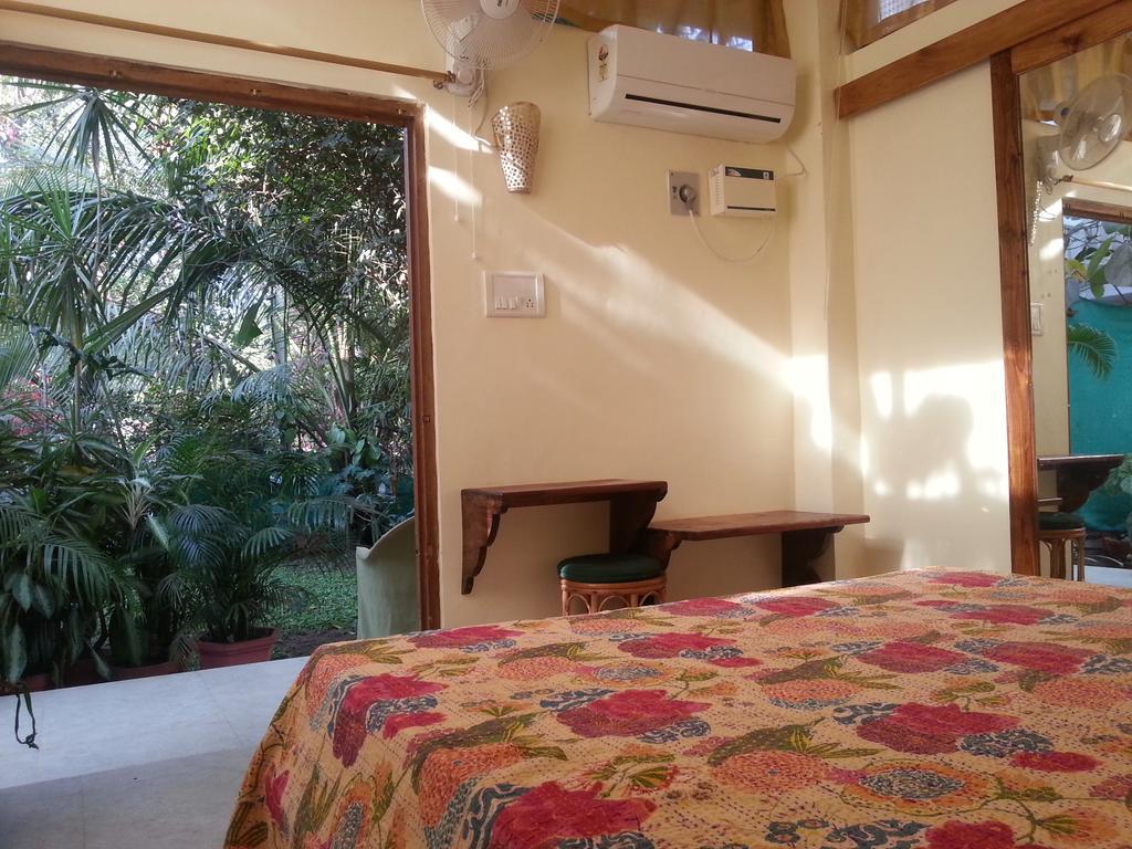 Michèle's Garden Bed and Breakfast Anjuna Esterno foto