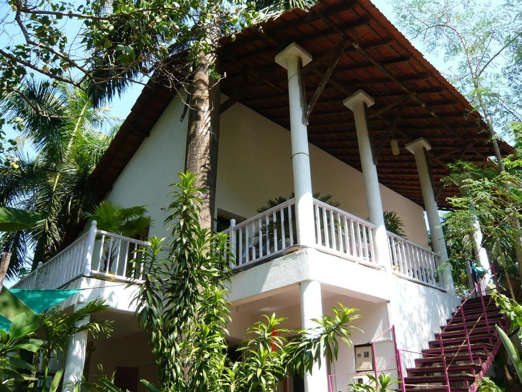 Michèle's Garden Bed and Breakfast Anjuna Esterno foto