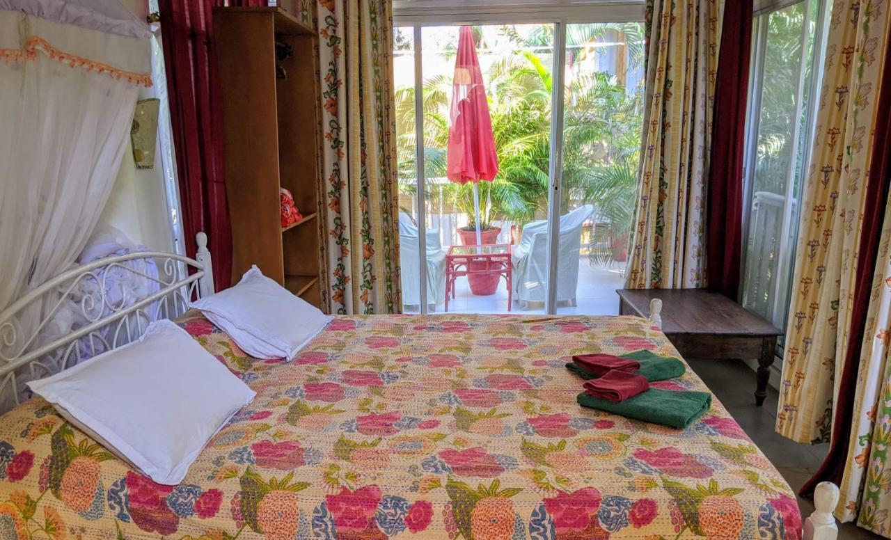 Michèle's Garden Bed and Breakfast Anjuna Esterno foto